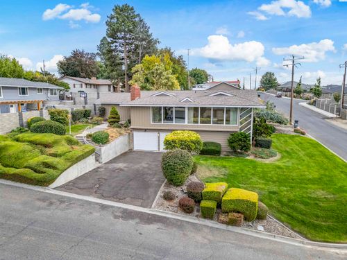 1235 Cherry Ave, Sunnyside, WA, 98944-1759 | Card Image