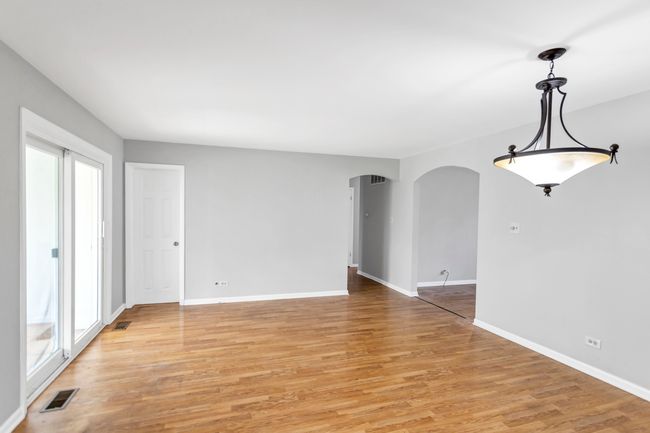 601 Sycamore Dr, House other with 3 bedrooms, 2 bathrooms and 2 parking in Elk Grove Village IL | Image 17