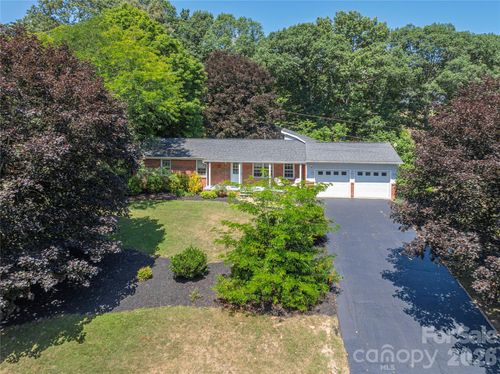 258 Camelot Dr, Clyde, NC, 28721-8548 | Card Image