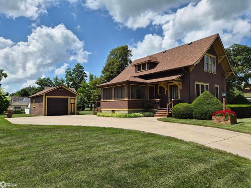 604 8th Avenue, Grinnell, IA, 50112 | Card Image