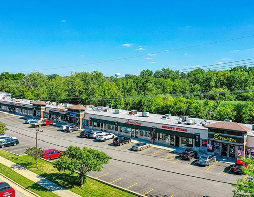 701 E Roosevelt Rd, Lombard, IL, 60148-4742 | Card Image