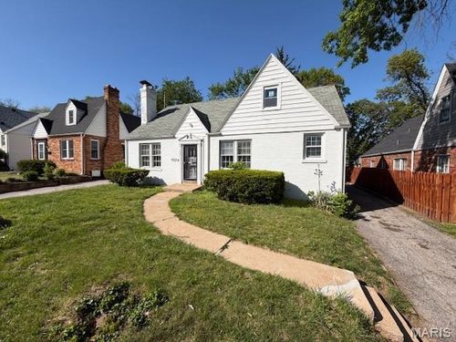 6923 Florian Ave, Saint Louis, MO, 63121-2710 | Card Image