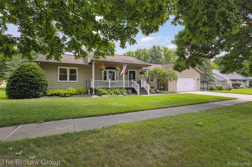 113 Beyerlein St, Frankenmuth, MI, 48734-1501 | Card Image