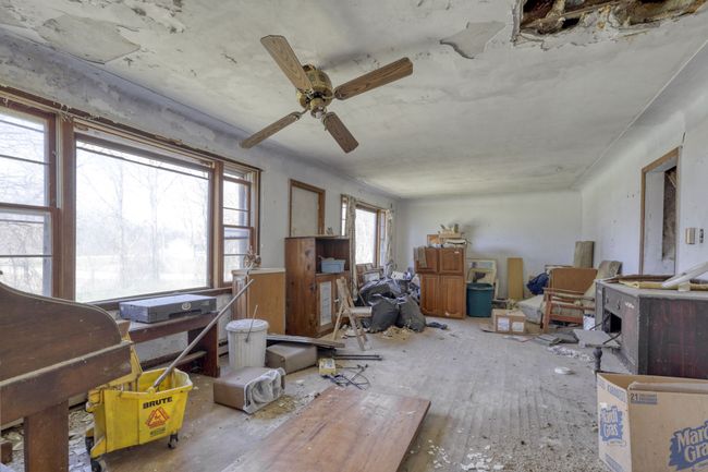 9915 Van Buren Rd, House other with 3 bedrooms, 1 bathrooms and null parking in Fowlerville MI | Image 7