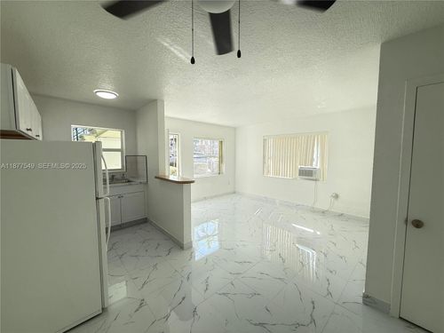 apt-10-855 W 29th St, Hialeah, FL, 33012-5646 | Card Image