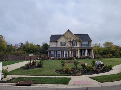 525 Recess Dr, Riverside, OH, 45404-1876 | Card Image