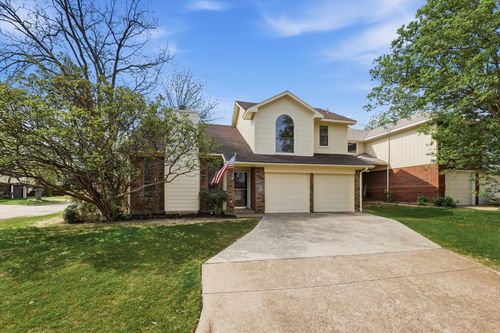 800 Wyndham Pl, Arlington, TX, 76017-6463 | Card Image