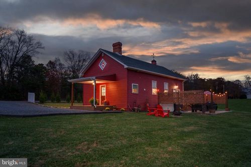 1098 Reynolds Rd, CROSS JUNCTION, VA, 22625-1721 | Card Image