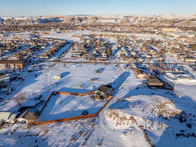 815 3 Street Sw, Home with 0 bedrooms, 0 bathrooms and null parking in Drumheller AB | Image 12