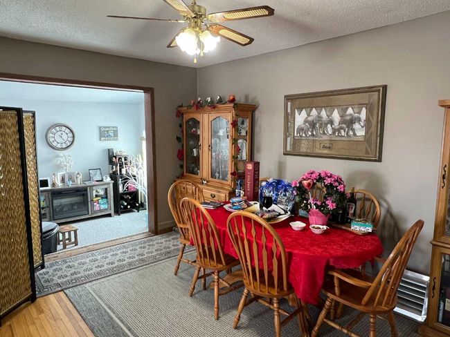 131 2 Avenue N, House other with 4 bedrooms, 2 bathrooms and 4 parking in Vulcan AB | Image 9