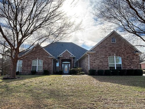 3201 Greenbriar, Durant, OK, 74701-2145 | Card Image