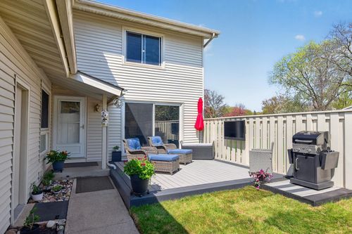1044 Carmel Ct, Shoreview, MN, 55126-5879 | Card Image