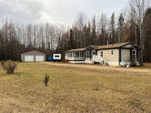 40 Railway Ave, Blue Ridge, AB, T0E0B0 | Card Image