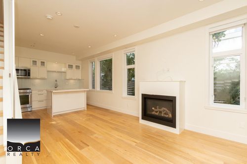 1078 Nicola St, Vancouver, BC, V6G2E2 | Card Image