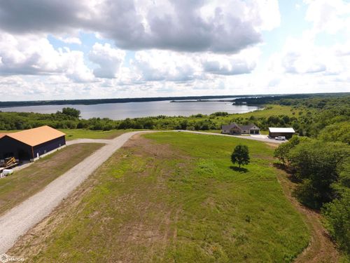 113 Cove Rd, Melrose, IA, 52569-8653 | Card Image