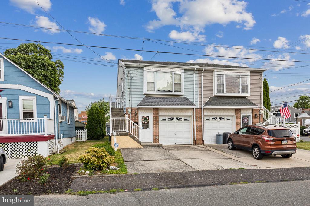 Melrose St, Philadelphia, PA 19114