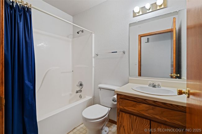 hall bath | Image 22