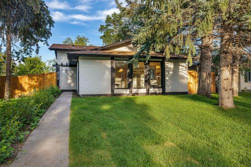 212 Midlawn Close Se, Calgary, AB, T2X1N1 | Card Image
