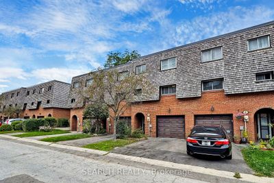 7 Briar Path, Condo with 3 bedrooms, 2 bathrooms and 2 parking in Brampton ON | Image 2