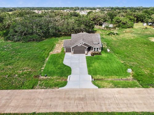 22 Red Barn Rd, Bay City, TX, 77414 | Card Image
