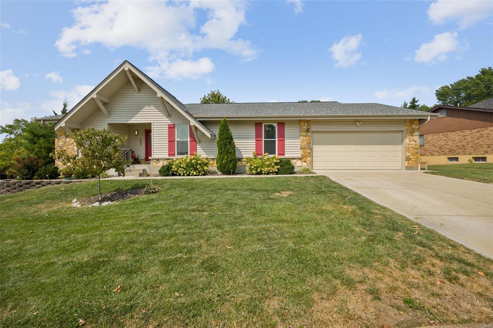 Briarmist Pl, Saint Louis, MO 63128
