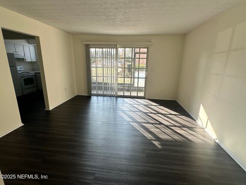 37-5201 Atlantic Blvd, Jacksonville, FL, 32207-2478 | Card Image
