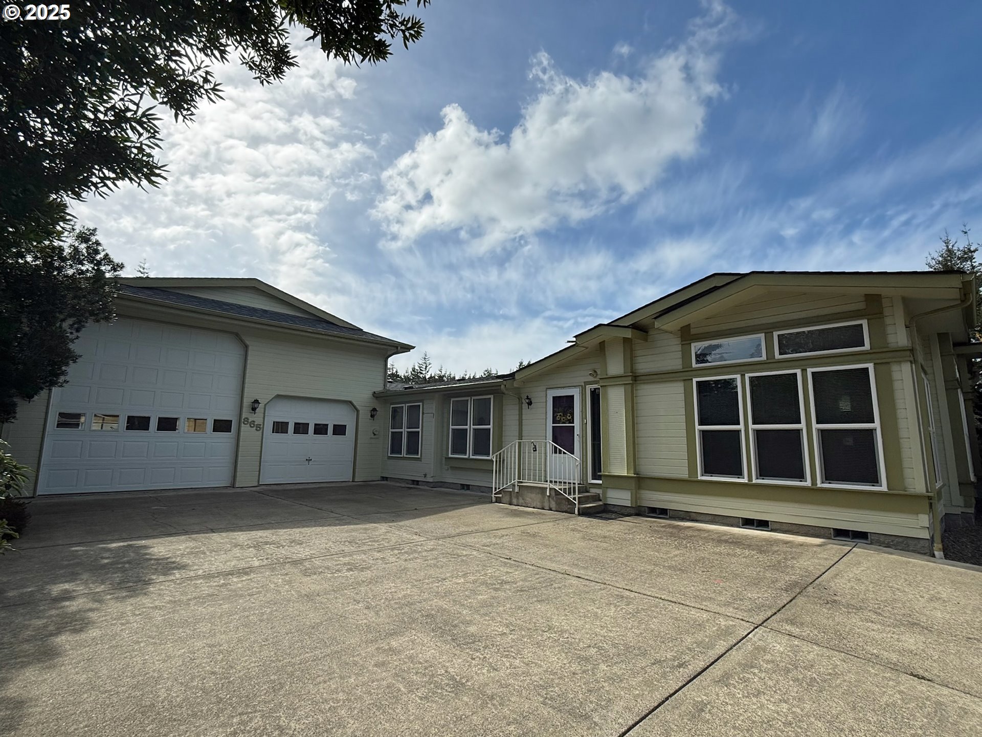Western Way, Florence, OR 97439
