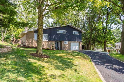 367 Marbury Rd, Bethel Park, PA, 15102-1656 | Card Image
