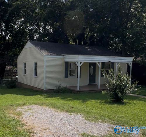 207 Richmond Dr Nw, Huntsville, AL, 35811-1346 | Card Image