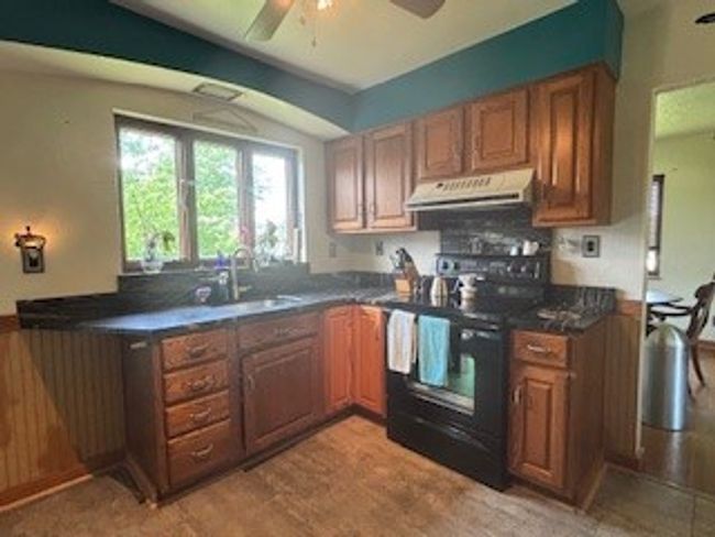 798 Hecla Road, House other with 3 bedrooms, 2 bathrooms and 2 parking in Mt. Pleasant Twp - Wml PA | Image 8