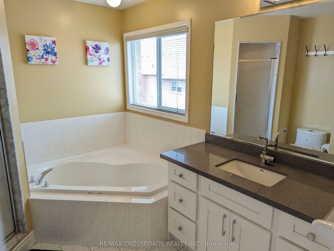 92 Nahanni Dr, House attached with 4 bedrooms, 3 bathrooms and 2 parking in Richmond Hill ON | Image 19