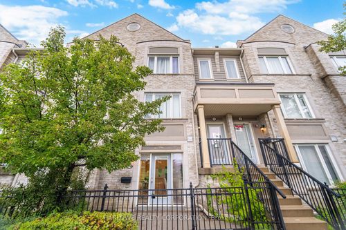 11-60 Fairwood Cir, Brampton, ON, L6R0Y6 | Card Image