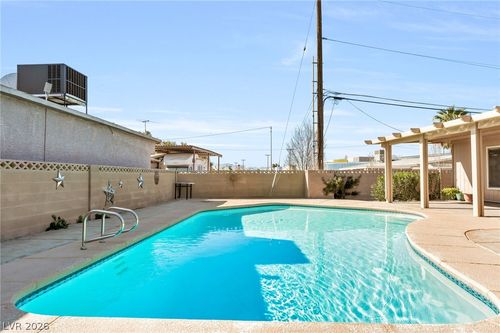 5391 Aston Ave, Las Vegas, NV, 89142-1818 | Card Image