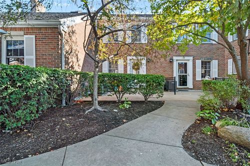 2310 Riverfront Pkwy, Cuyahoga Falls, OH, 44221-2563 | Card Image
