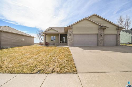 601 Emmett Trl Trail, Harrisburg, SD, 57032 | Card Image