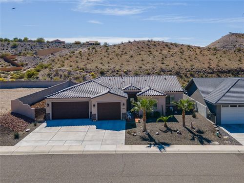 2840 Enclave Dr, Bullhead City, AZ, 86429-5988 | Card Image