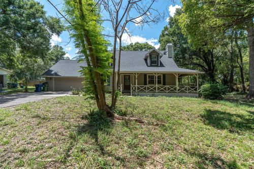 10422 N Woodmere Road, Tampa, FL, 33617 | Card Image