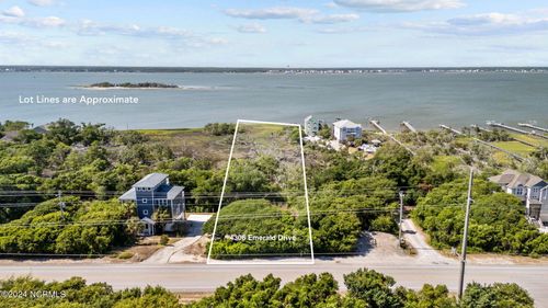 4306 Emerald Dr, Emerald Isle, NC, 28594-3713 | Card Image