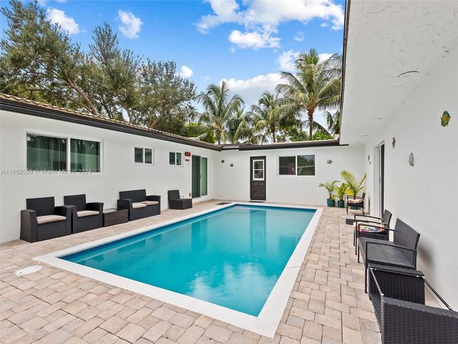 2320 Sw 36 Th Ave, House other with 6 bedrooms, 5 bathrooms and null parking in Fort Lauderdale FL | Image 4