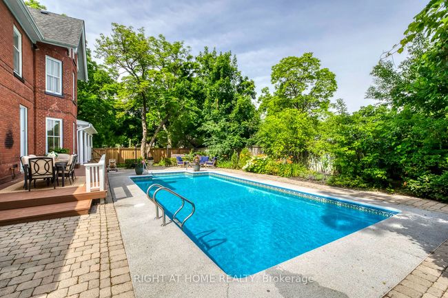 118 Main St S, House other with 5 bedrooms, 4 bathrooms and 10 parking in Brampton ON | Image 38
