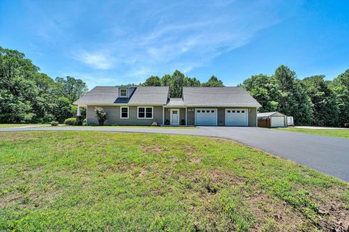 1040 Old Station Loop, Hardy, VA, 24101-3650 | Card Image