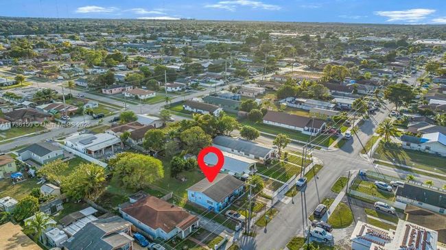 5320 Sw 18 Th St, House other with 3 bedrooms, 1 bathrooms and null parking in West Park FL | Image 24