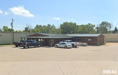 1815 Manufacturing Dr, Clinton, IA, 52732-6730 | Card Image