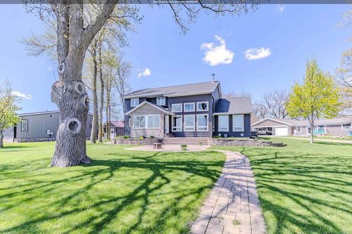 194 Country Club Dr, Lake Park, IA, 51347-1007 | Card Image