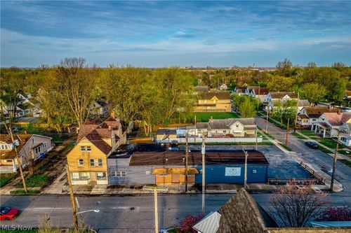 3614 E 65th St, Cleveland, OH, 44105-1284 | Card Image