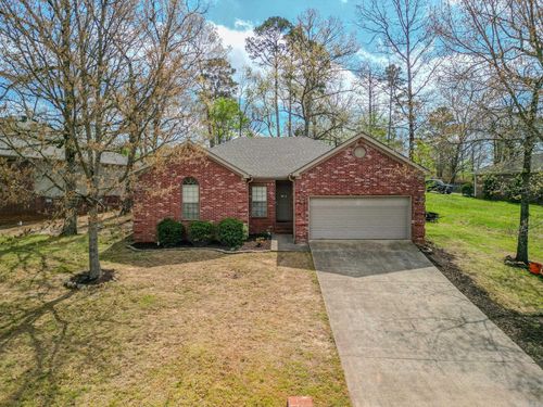 35 Garden Oaks Dr, Maumelle, AR, 72113-6864 | Card Image