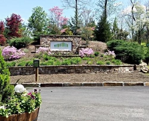 17-17 Franklin Trace Dr, Asheville, NC, 28804-5509 | Card Image