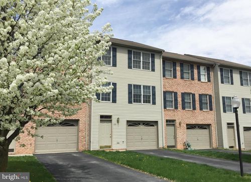 18 Grace St, Hanover, PA, 17331-4148 | Card Image