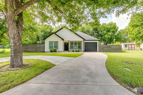 411 W Gould St, Hillsboro, TX, 76645-3116 | Card Image