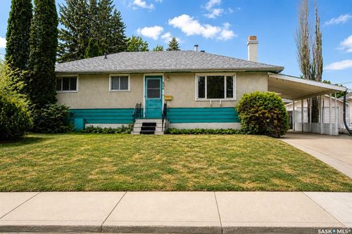 806 Cascade Street, Saskatoon, SK, S7J0M7 | Card Image